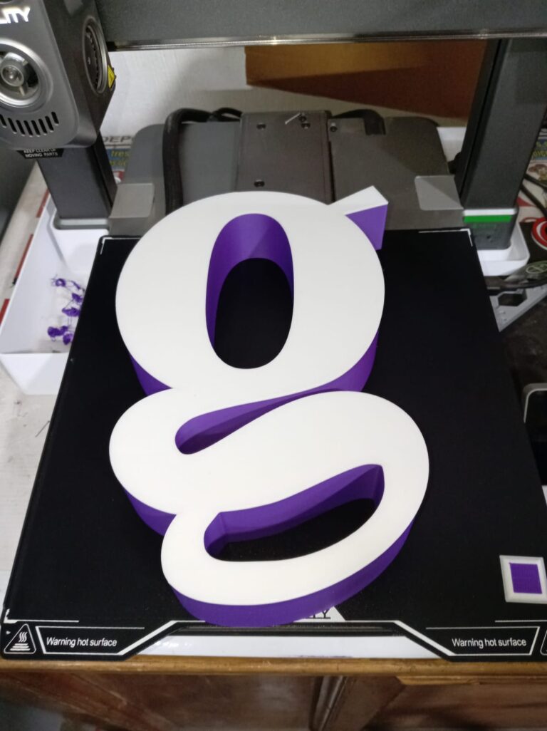 Letras impresas en 3d para rotulacion comercial y decoración de interiores